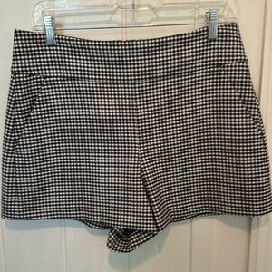 Alice + Olivia Donald High Waisted Short Size 8